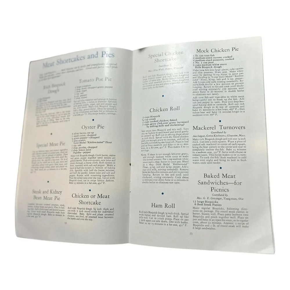 Betty Crocker 1933 Bisquick Creations Recipe Book Movie Stars Pickford Colbert